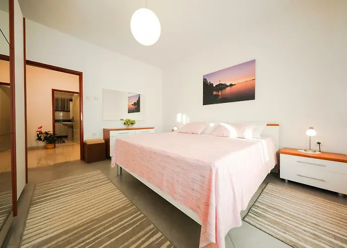 Antisin Apartament *