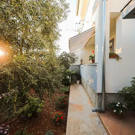 Antisin Apartament *