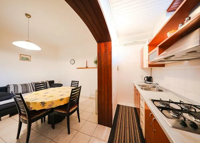 Antisin Apartment *